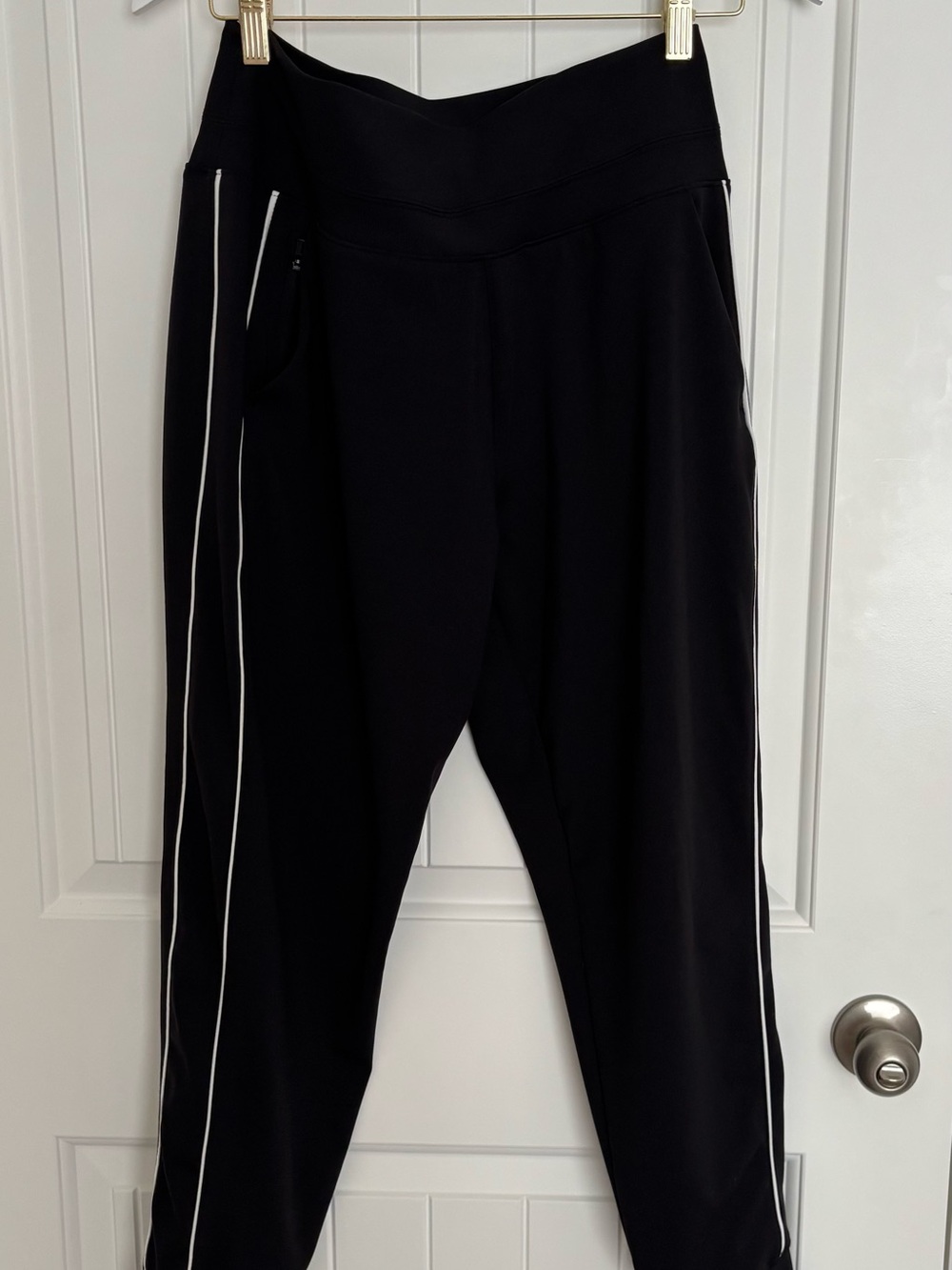Athleta Black Active Leggings with white piping Detail